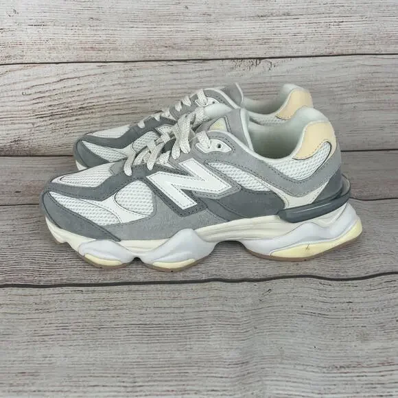 New Balance 9060 Mens Sz 7 Womens Sz 8.5D Sneakers Grey Beige - Picture 6 of 11
